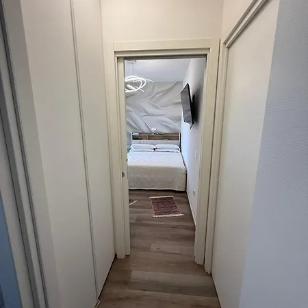 Ad Homesbt *